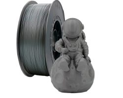filamento-pla-plata-1-75mm-1kg Bobina de filamento PLA Plata de 1.75mm y 1kg para impresora 3D, material termoplástico ecológico de gran rigidez y acabado metálico gris uniforme.