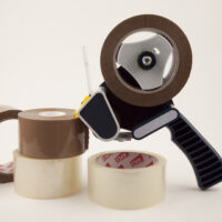 12874_3 Apli Dispensador de Precinto - para Rollo Normal y Compacto - Facil de Usar y Cargar - Resistente y Duradero - Blanco